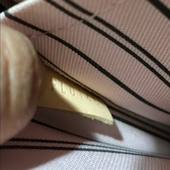 Sold! Rose Ballerine Louis Vuitton pochette - Picture 8 of 8